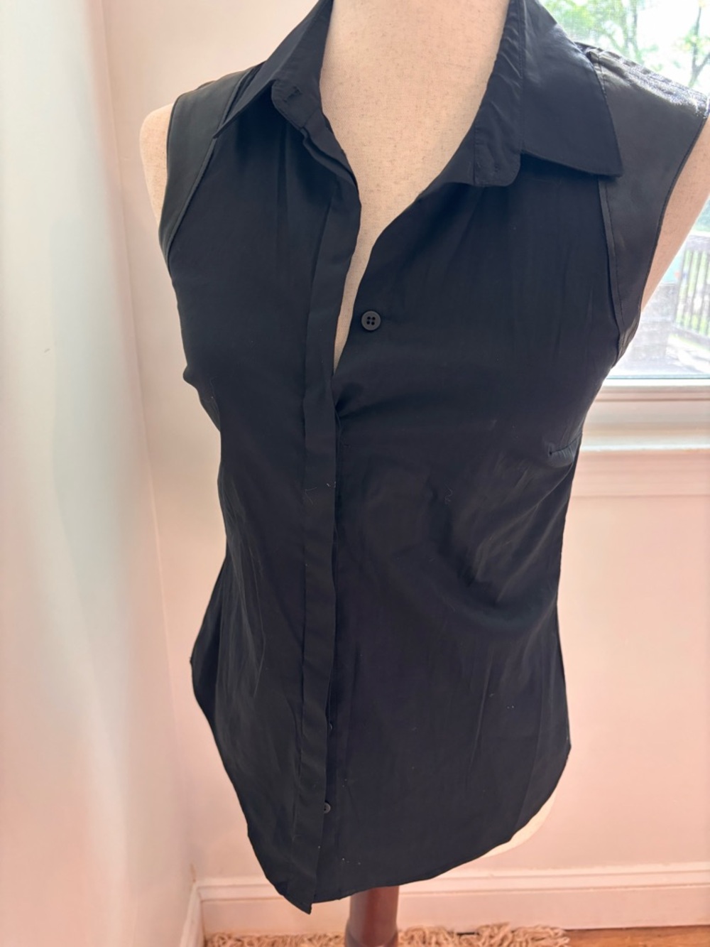 Bailey 44 Black button down sleeveless blouse with faux leather Small - Picture 6 of 10